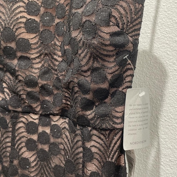 Long black gown - Picture 2 of 4